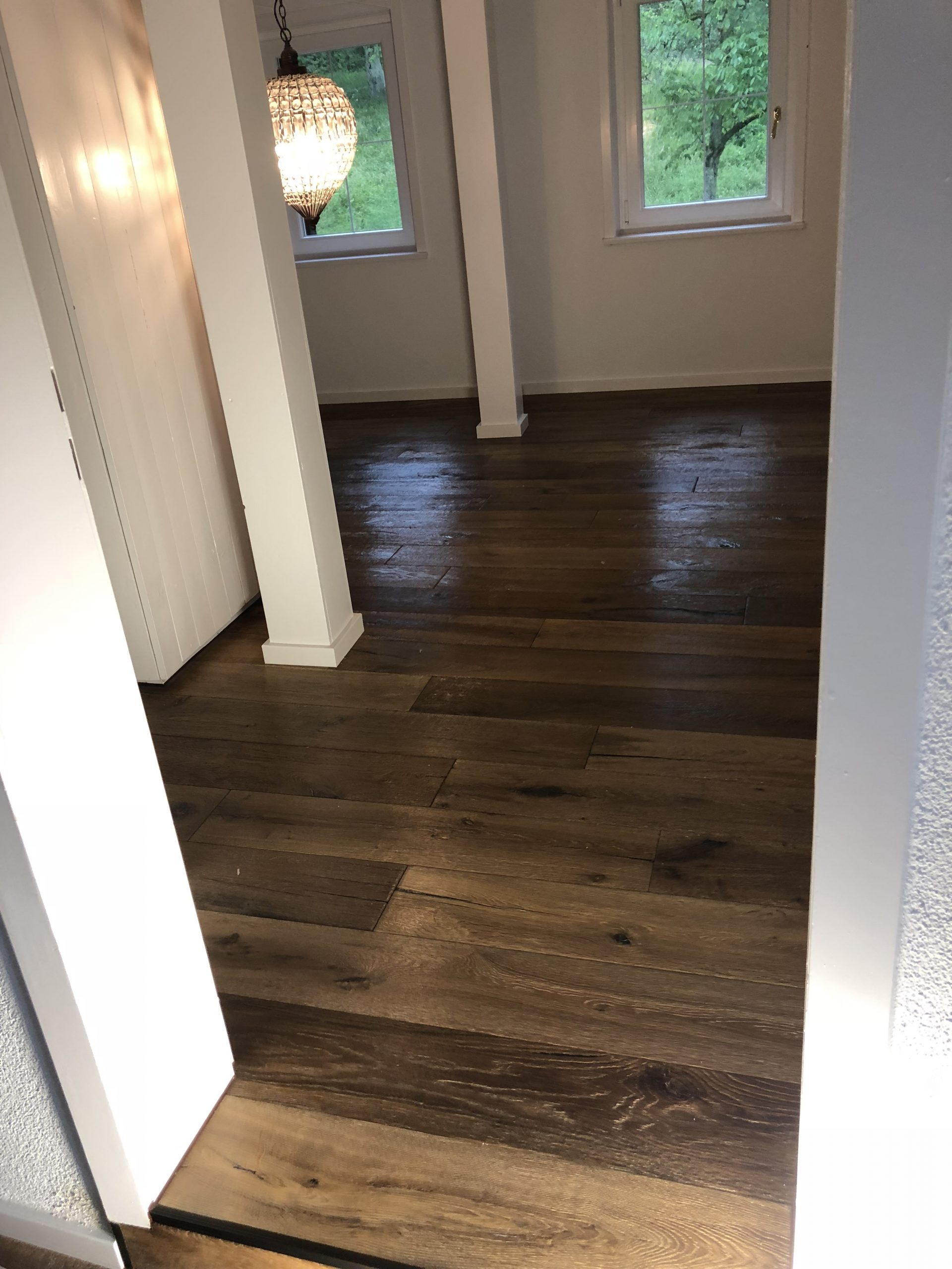 Dunkle Landhausdielen, verlegt von Parkett Haus Stuttgart